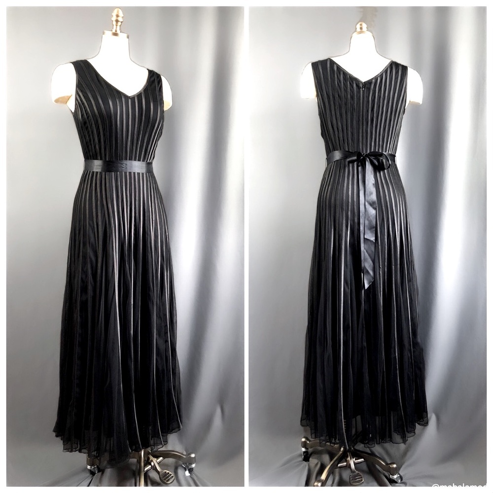 NWOT Laura Petites Tulle Gown
